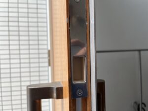 事業所ビル_オートロック扉の改修工事